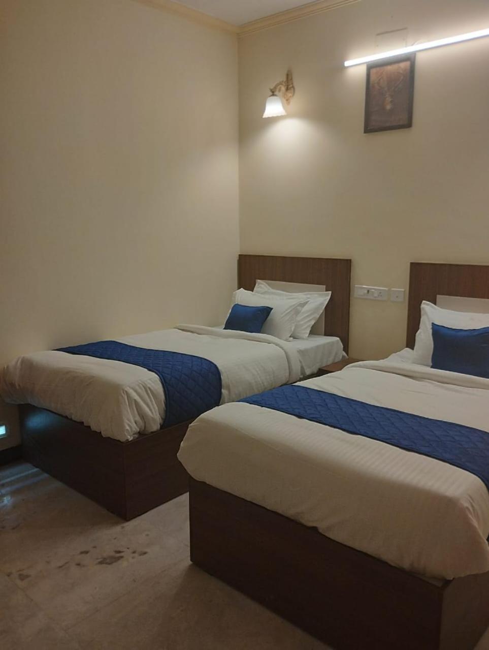 A.R Residency Hotell Chennai Exteriör bild