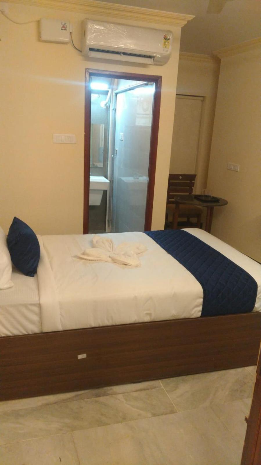 A.R Residency Hotell Chennai Exteriör bild