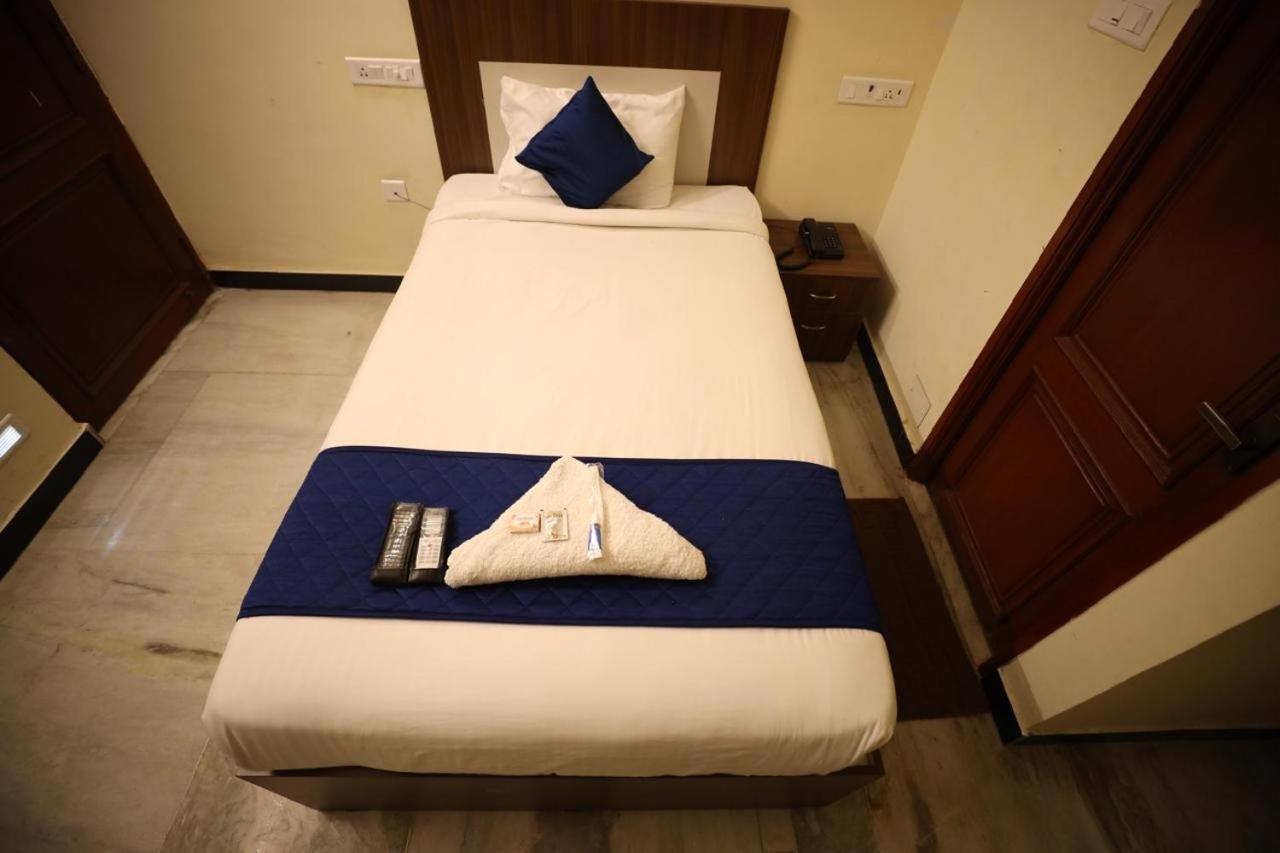 A.R Residency Hotell Chennai Exteriör bild