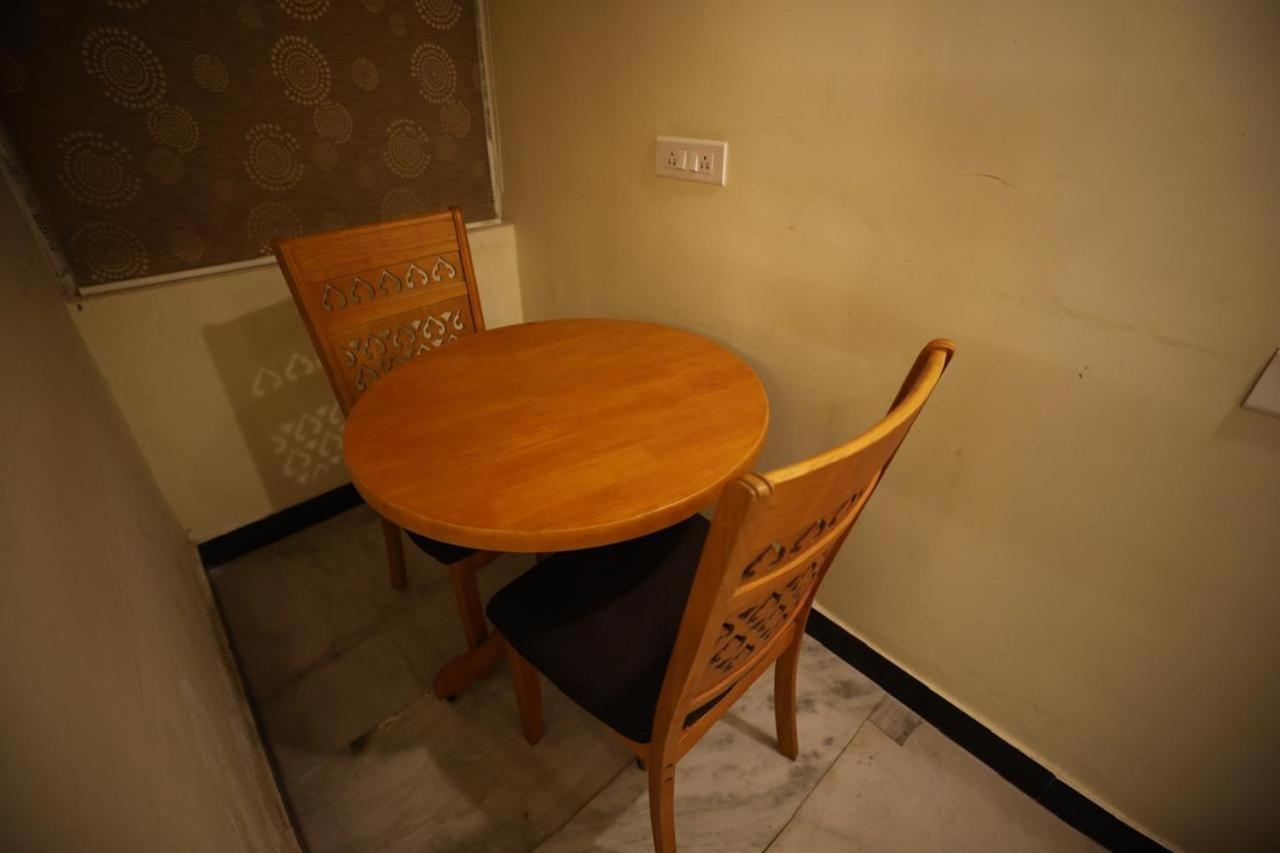 A.R Residency Hotell Chennai Exteriör bild