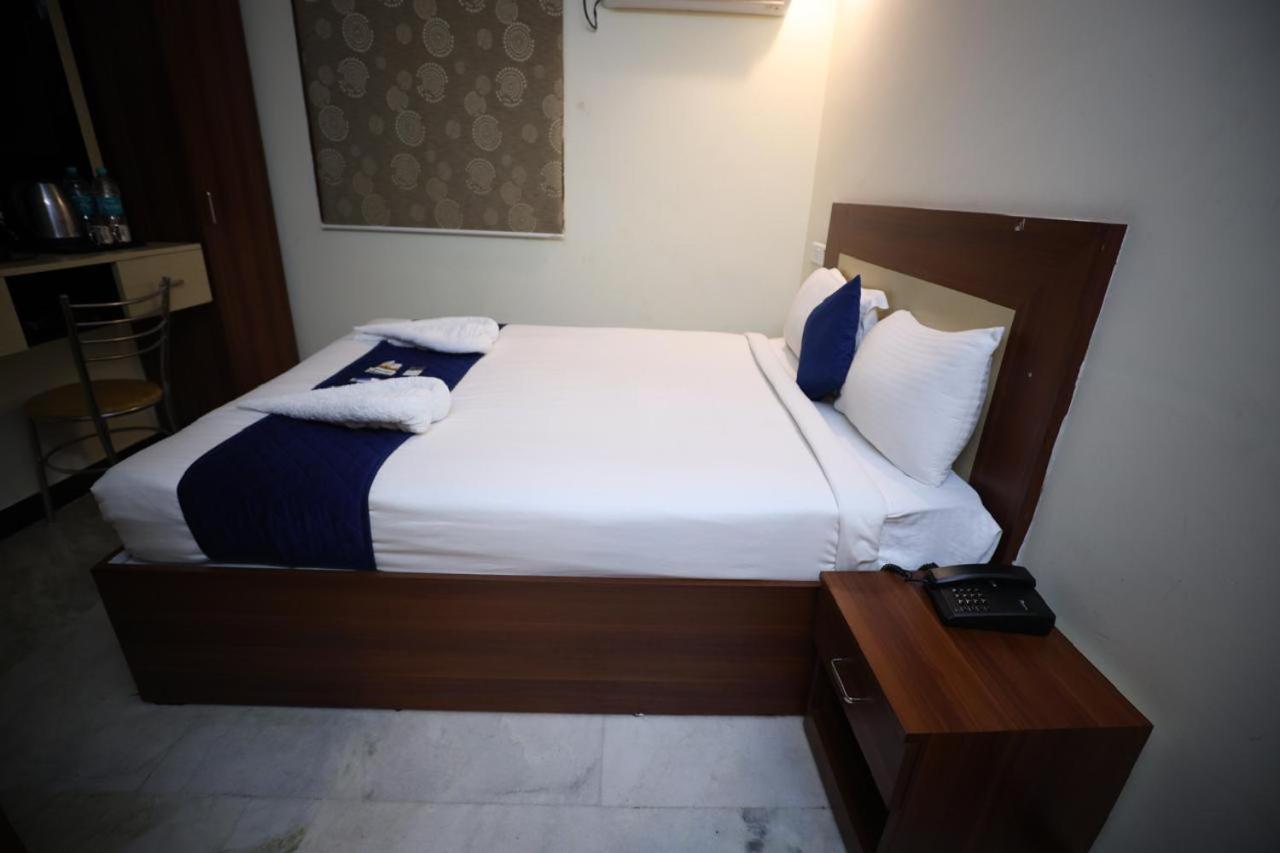 A.R Residency Hotell Chennai Exteriör bild