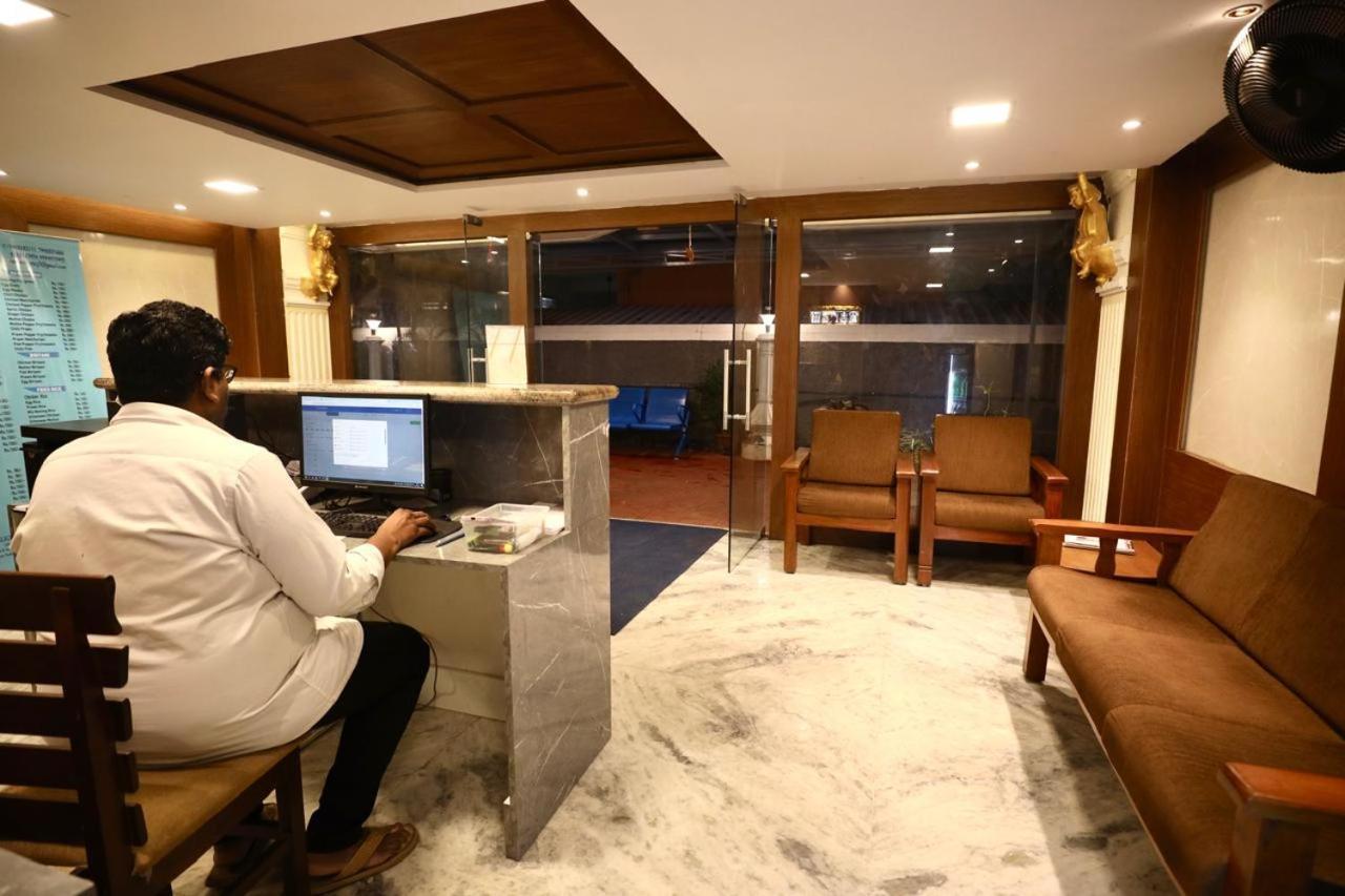 A.R Residency Hotell Chennai Exteriör bild